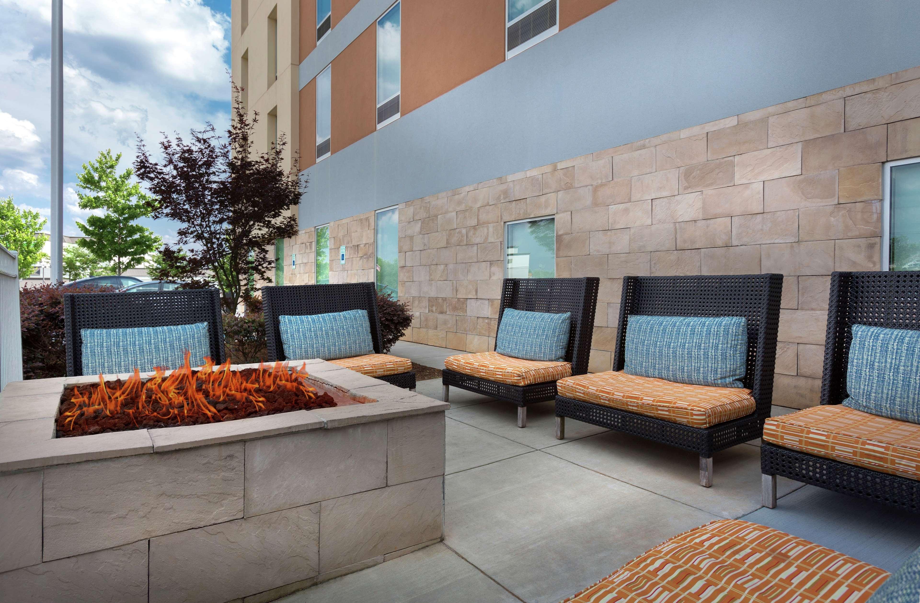 Home2 Suites By Hilton Greenville Airport מראה חיצוני תמונה